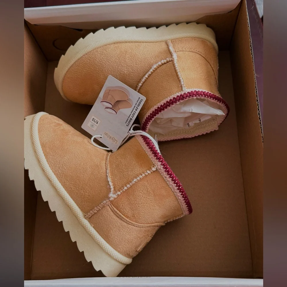 Lily & Dan Toddler Girl’s 9/10 Tan Beige Cozy Ankle Boots Faux Leather Suede New